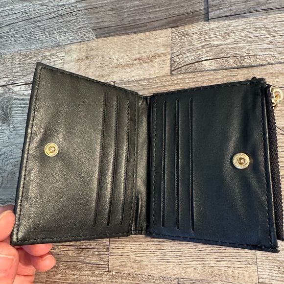 NWT Badgley Mischka Black Quilted Wallet - Picture 4 of 6